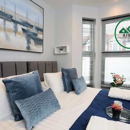 Aisiki Apartments At Stanhope Road, North Finchley, Airconditioned Multiple 2 Or 3-Bedroom, Pet-Friendly Duplex Flats, King Or Twin Beds, Airconditioned & Free Wi-Fi Extérieur photo