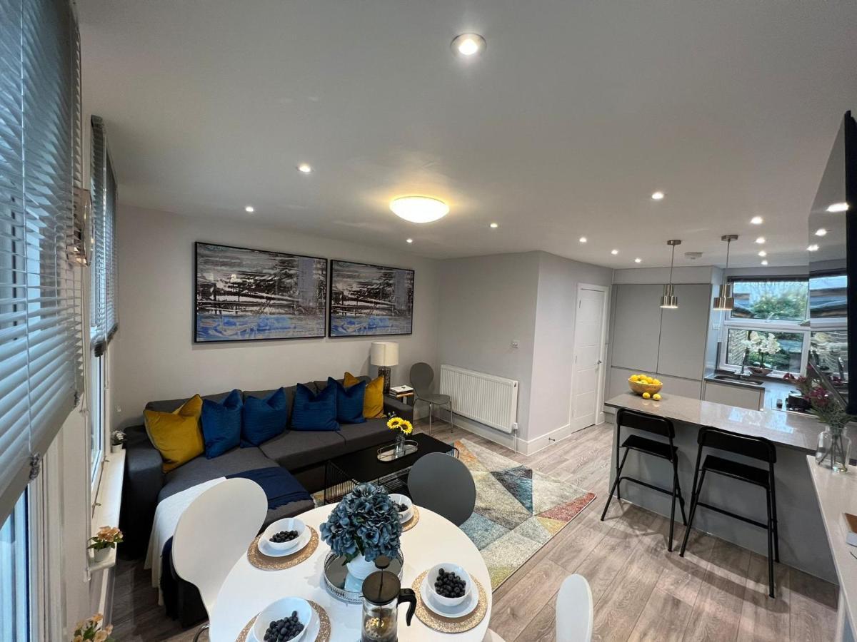 Aisiki Apartments At Stanhope Road, North Finchley, Airconditioned Multiple 2 Or 3-Bedroom, Pet-Friendly Duplex Flats, King Or Twin Beds, Airconditioned & Free Wi-Fi Extérieur photo