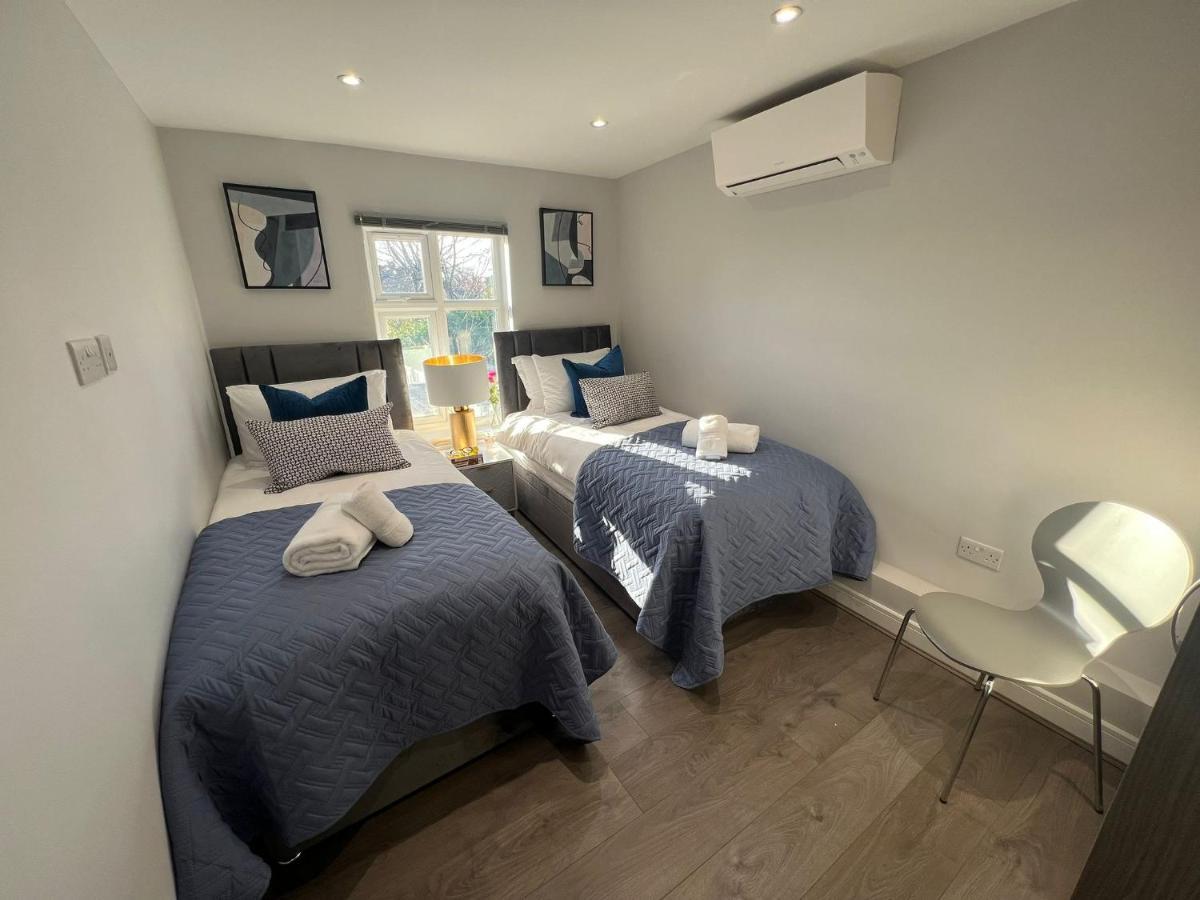 Aisiki Apartments At Stanhope Road, North Finchley, Airconditioned Multiple 2 Or 3-Bedroom, Pet-Friendly Duplex Flats, King Or Twin Beds, Airconditioned & Free Wi-Fi Extérieur photo