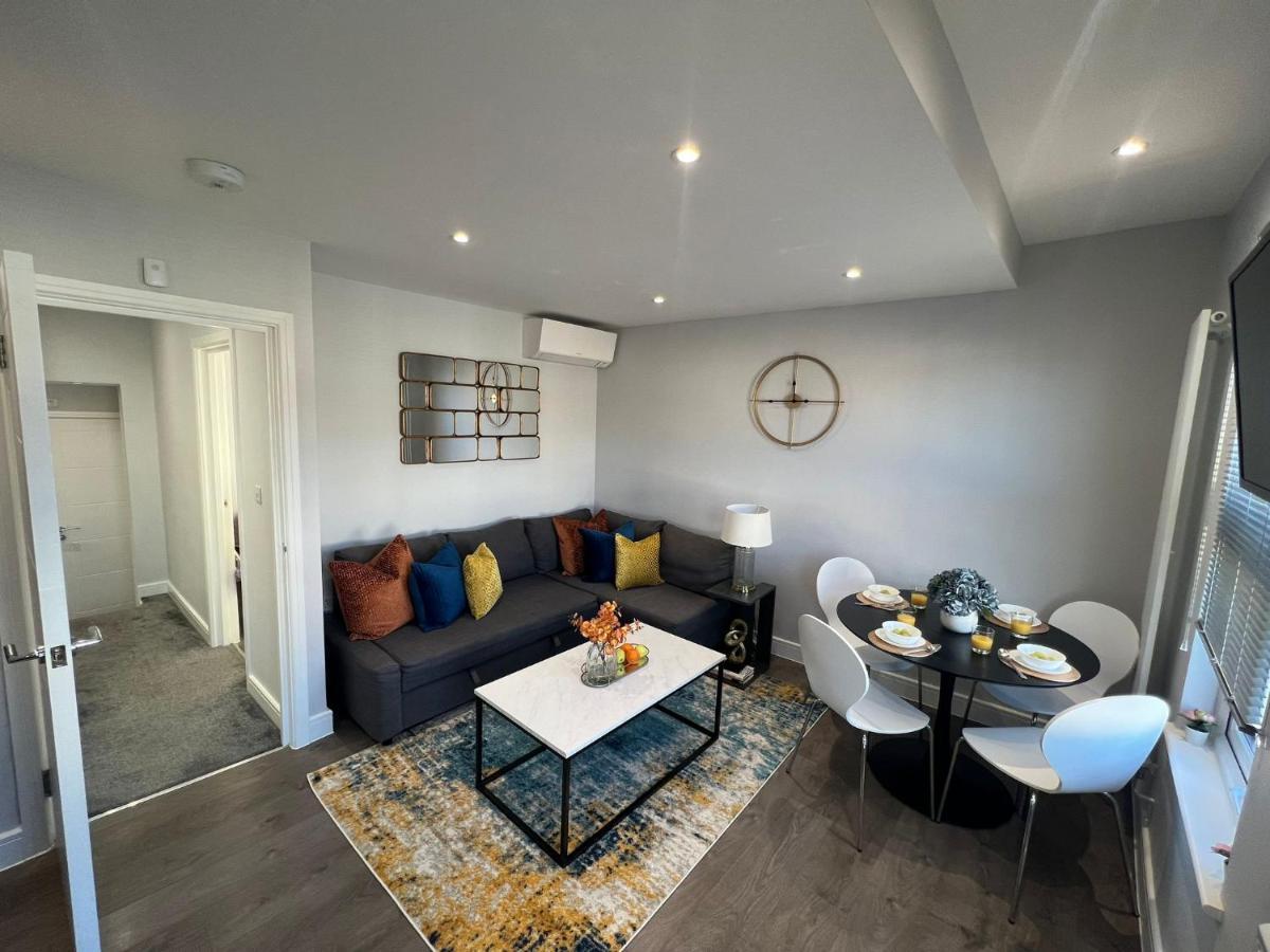 Aisiki Apartments At Stanhope Road, North Finchley, Airconditioned Multiple 2 Or 3-Bedroom, Pet-Friendly Duplex Flats, King Or Twin Beds, Airconditioned & Free Wi-Fi Extérieur photo