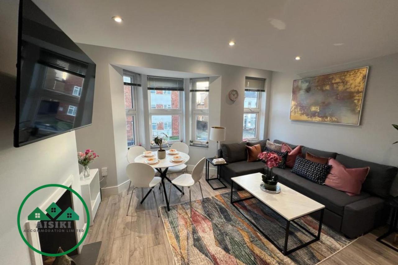 Aisiki Apartments At Stanhope Road, North Finchley, Airconditioned Multiple 2 Or 3-Bedroom, Pet-Friendly Duplex Flats, King Or Twin Beds, Airconditioned & Free Wi-Fi Extérieur photo
