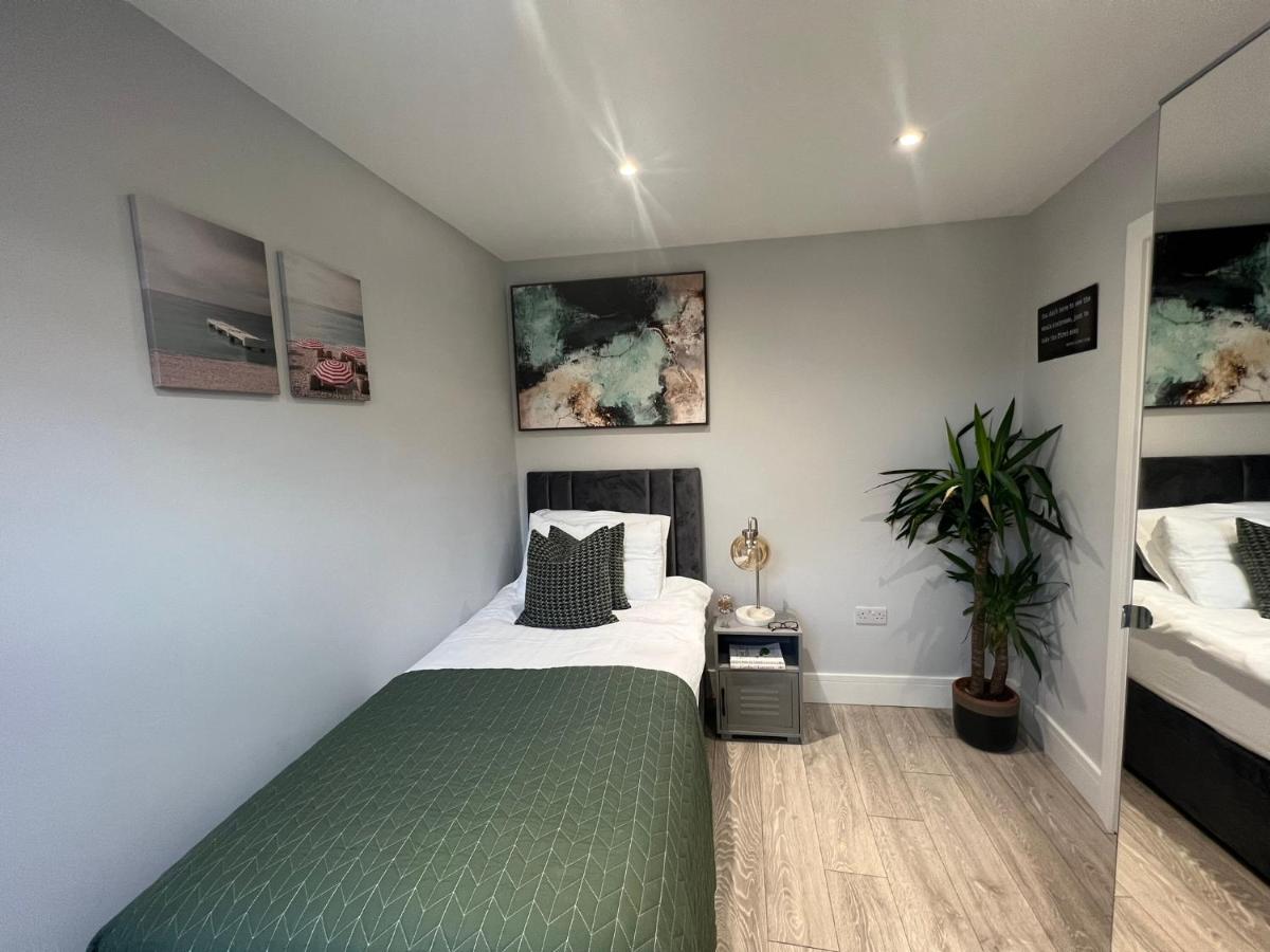 Aisiki Apartments At Stanhope Road, North Finchley, Airconditioned Multiple 2 Or 3-Bedroom, Pet-Friendly Duplex Flats, King Or Twin Beds, Airconditioned & Free Wi-Fi Extérieur photo