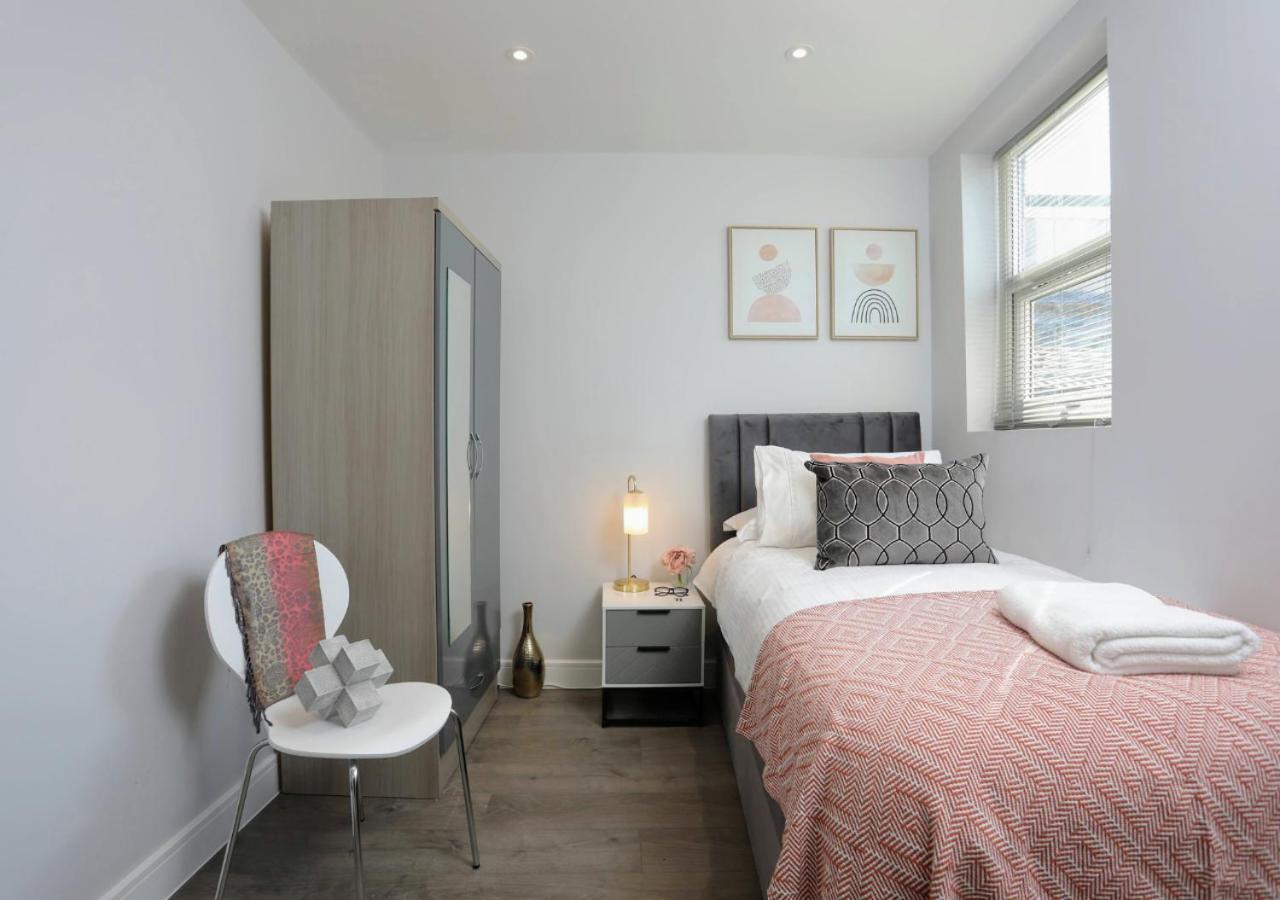 Aisiki Apartments At Stanhope Road, North Finchley, Airconditioned Multiple 2 Or 3-Bedroom, Pet-Friendly Duplex Flats, King Or Twin Beds, Airconditioned & Free Wi-Fi Extérieur photo