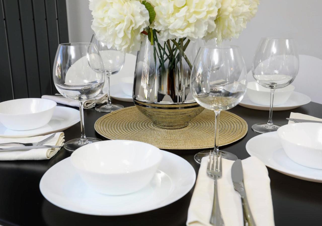 Aisiki Apartments At Stanhope Road, North Finchley, Airconditioned Multiple 2 Or 3-Bedroom, Pet-Friendly Duplex Flats, King Or Twin Beds, Airconditioned & Free Wi-Fi Extérieur photo