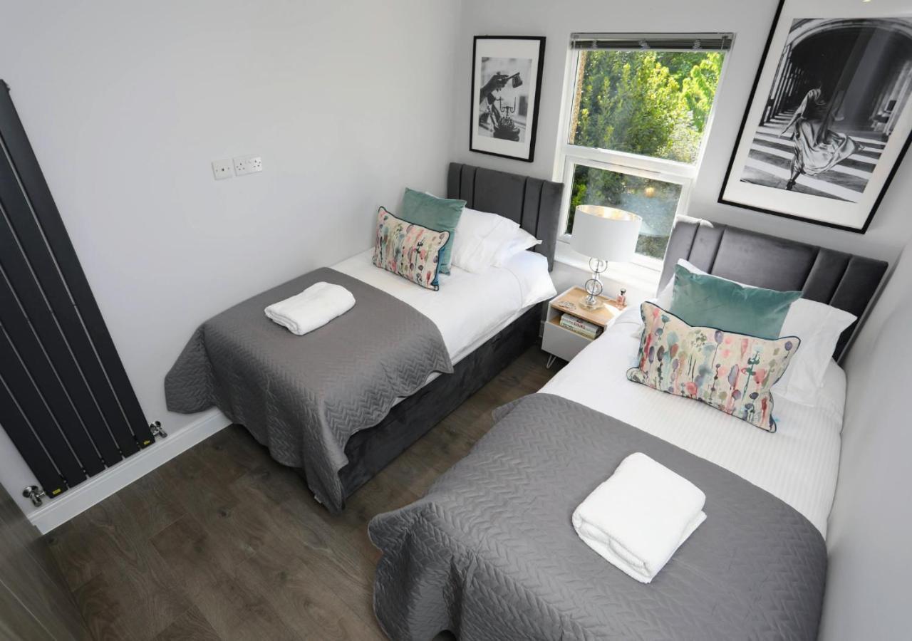 Aisiki Apartments At Stanhope Road, North Finchley, Airconditioned Multiple 2 Or 3-Bedroom, Pet-Friendly Duplex Flats, King Or Twin Beds, Airconditioned & Free Wi-Fi Extérieur photo