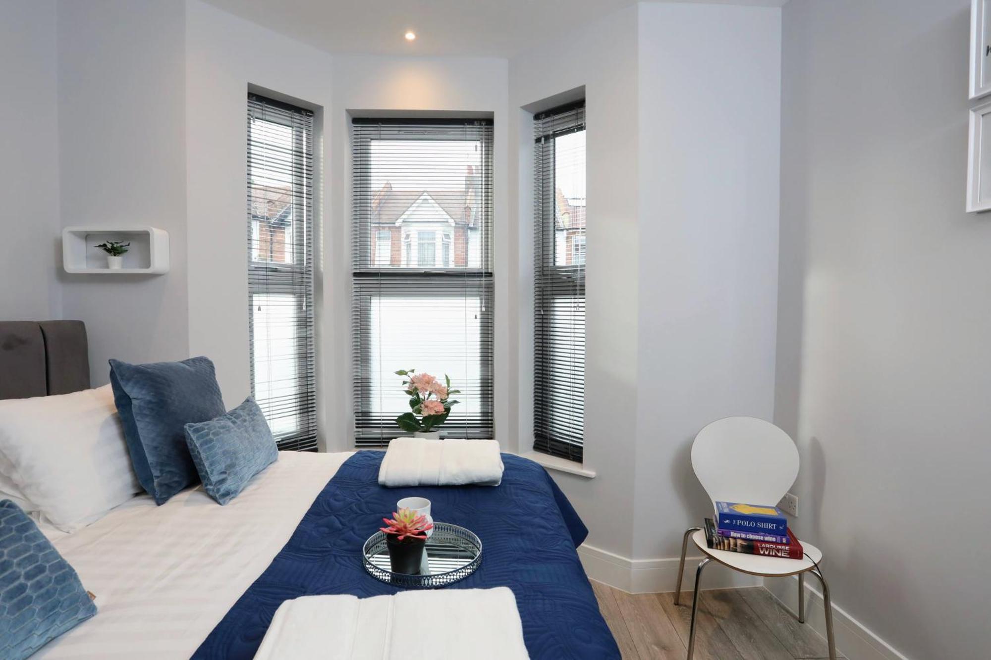 Aisiki Apartments At Stanhope Road, North Finchley, Airconditioned Multiple 2 Or 3-Bedroom, Pet-Friendly Duplex Flats, King Or Twin Beds, Airconditioned & Free Wi-Fi Extérieur photo
