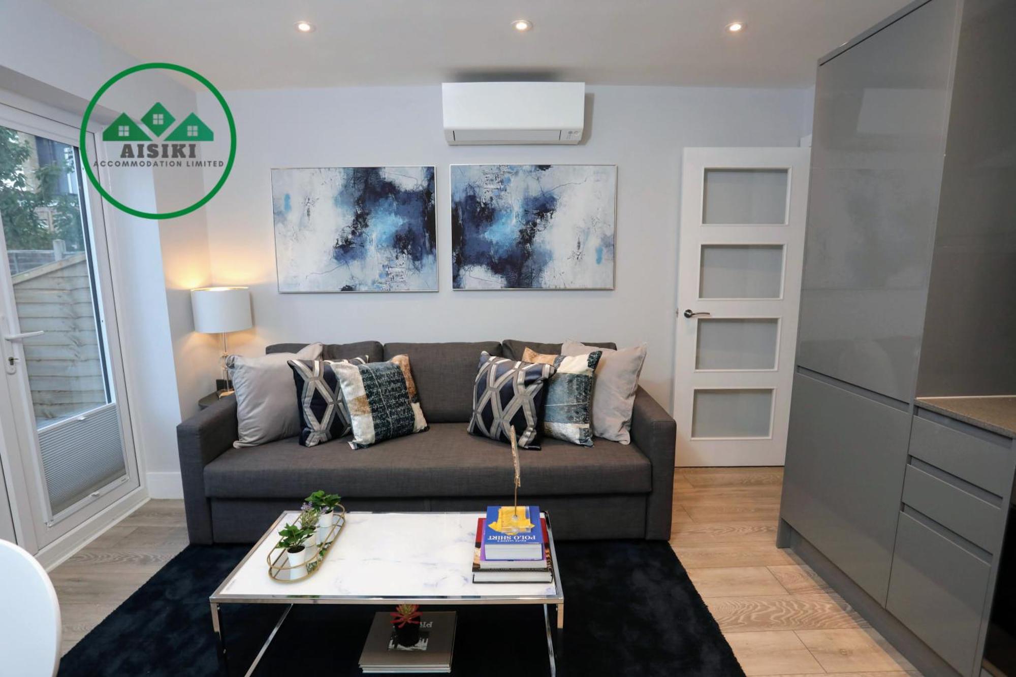 Aisiki Apartments At Stanhope Road, North Finchley, Airconditioned Multiple 2 Or 3-Bedroom, Pet-Friendly Duplex Flats, King Or Twin Beds, Airconditioned & Free Wi-Fi Extérieur photo