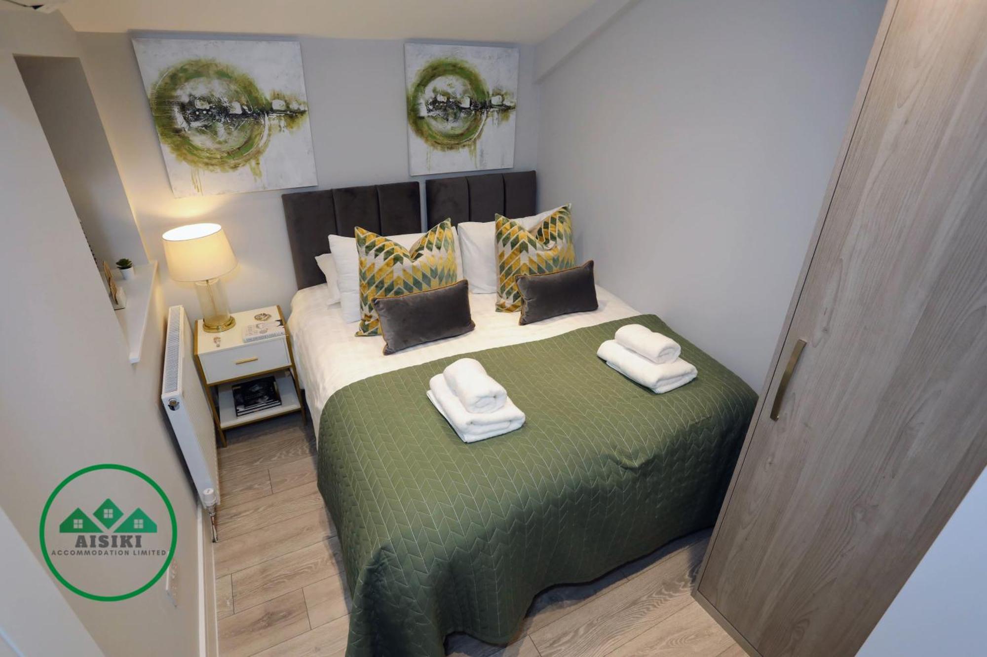 Aisiki Apartments At Stanhope Road, North Finchley, Airconditioned Multiple 2 Or 3-Bedroom, Pet-Friendly Duplex Flats, King Or Twin Beds, Airconditioned & Free Wi-Fi Extérieur photo